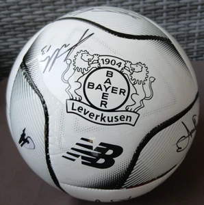 Bayer 04 Leverkusen Mannschaft signierter Ball 25/26 – Original Autogramme - Bild 1 von 14
