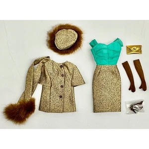 Barbie Gold 'N Glamour Reproduction #1647 (Outfit Only) - Picture 1 of 3
