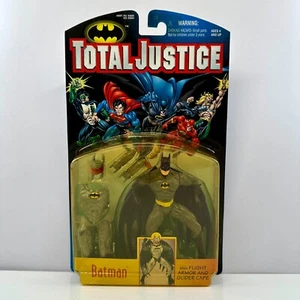 Vintage 1996 Kenner DC Total Justice FLIGHT ARMOR GLIDER CAPE BATMAN figure MOC - Picture 1 of 7