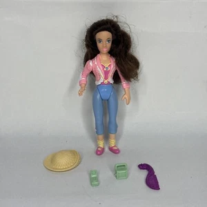 Muñeca y accesorios Playmates 1992 Swans Crossing Slumber Party Sydney Ruthledge - Imagen 1 de 4
