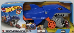 Matchbox Toy Car Playset, Takeoff Adventure Airport Set with Shark V8 - Picture 1 of 3