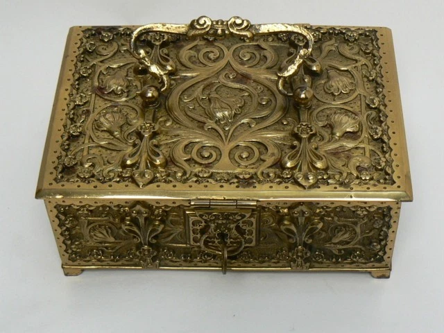 große DOSE ERHARD & SÖHNE MESSING florales Relief JUGENDSTIL-SCHLÜSSEL vorhanden - Bild 1 von 1