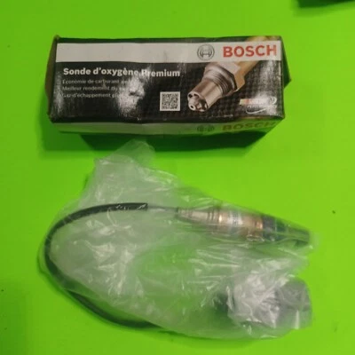 Bosch Oxygen Sensor 15437 for Infiniti Nissan G20 Altima Sentra 2000-2002 - Image 1 of 2