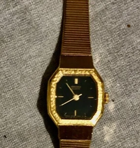Reloj Pulsera Seiko Cuarzo Cara Negra 2Y01-5059 Bisel Decorativo, Serie 743607 - Imagen 1 de 6