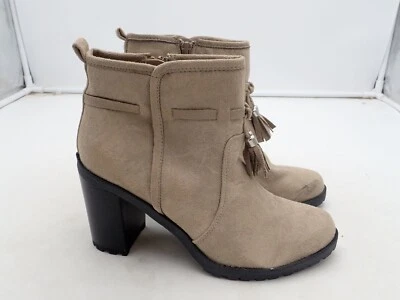 Botines Jaclyn Smith Taupe Imitación Gamuza con Tacón Tallas 6 y 8 Medianas Foto 1 de 4