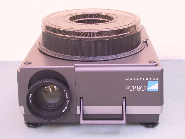 Hasselblad PCP-80 Proyector Deslizante, Lente 150mm, 80 Bandejas / 110voltios Foto 1 de 1