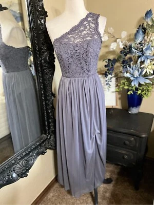 David's Bridal Cold Shoulder Brisesmaid Formal Dress Size 0  - Image 1 of 4