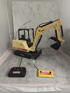 Rare Vintage Remote Control Bobcat X331 Excavator Construction Toy tested - Picture 1 of 12