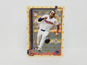 2025 Topps #574 Daniel Schneemann, Guardians (RC) - Holiday Sun Pattern Parallel - Bild 1 von 2