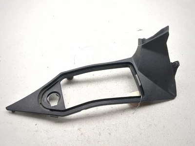 05-10 Panel de cubierta de cabina lateral derecho Triumph Sprint ST 1050 2301583 Foto 1 de 4