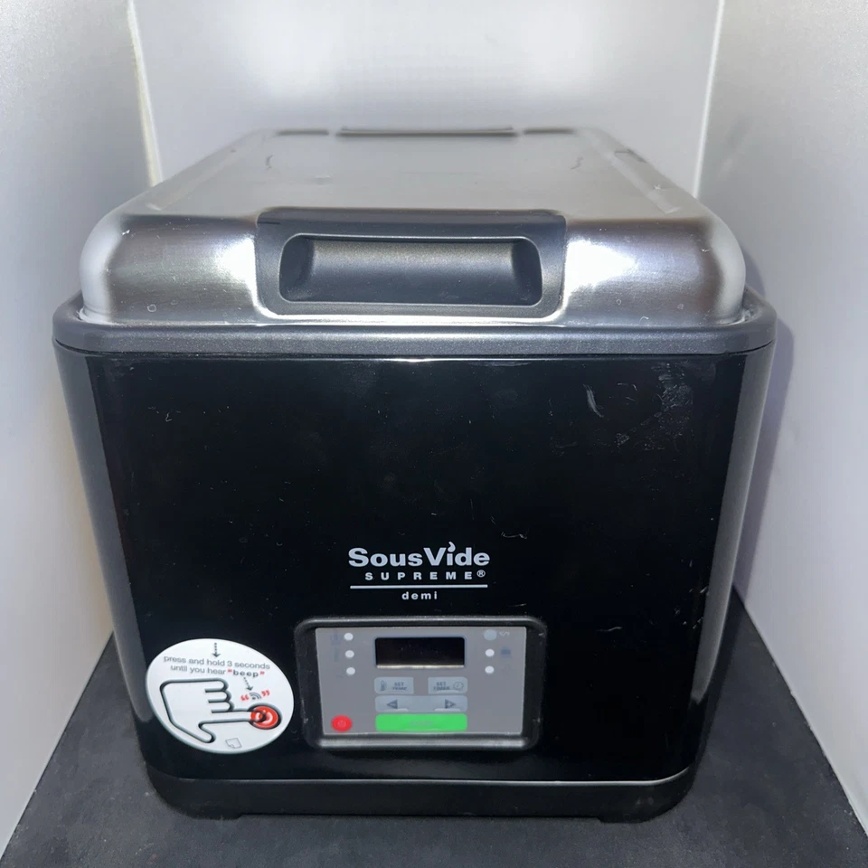 Sous Vide Supreme Demi Black Water Oven Slow Cooker SVS09L 9 Liter /2.4 Gallons - Image 1 of 4