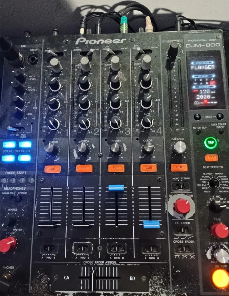 Mixer Pioneer djm 800 - Immagine 1 di 1