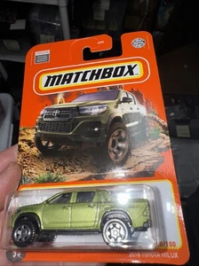 Matchbox 2018 Toyota Hilux Green #40 40/100 2022 Basic Car  - Picture 1 of 2