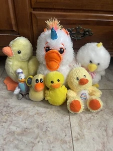 Easter Basket Plush Lot Of 7 Ducks, Disney, Vintage - Picture 1 of 3