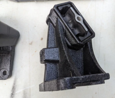 Montaje de motor delantero L&R 2 piezas 07-12 para Dodge Ram 2500 3500/camioneta Sterling (G3AG) Foto 1 de 2