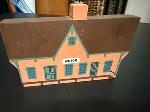 Cats's Meow Village - Picture 1 of 3