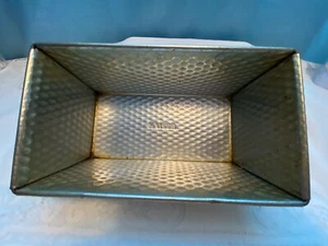 Vtg Kaiser Metal Bread Loaf Cake Pan Waffle Pattern 8.25” Germany Folded Ends - Picture 1 of 3