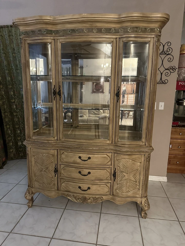 Gabinete AICO China acabado ligero - diseño muy bonito - resortes de coral, camioneta FL Foto 1 de 4