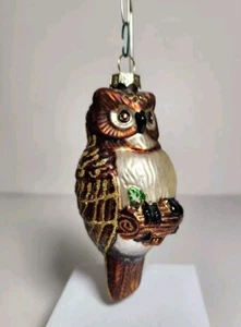 Adorno de vidrio soplado búho en rama marrón con detalles de brillo dorado pájaro de 4" - Imagen 1 de 7