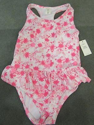 TERNO DE BANHO NOVO COM ETIQUETAS Baby Gap ONE PIECE folhas brancas e rosa forrado com saia tamanho 5 menina - Imagem 1 de 3