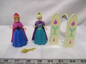Elsa & Anna scepter queen dress snow coat dressing wall mirror Disney toy fun - Picture 1 of 5