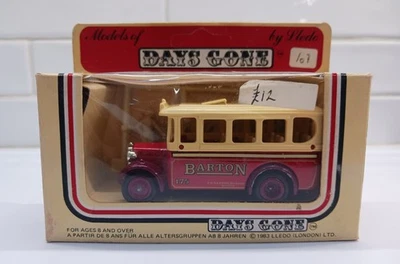 DAYS GONE 1935 Bartons Dennis bus WITH FIGURES - Image 1 of 4