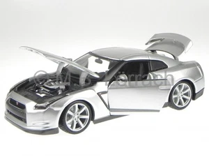 Nissan GT-R 2009 argento modellino 18-11021 Bburago 1/18 - Foto 1 di 7