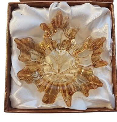 Candelabro de cristal votivo hoja de arce ámbar brillante Simon Designs.  Foto 1 de 4