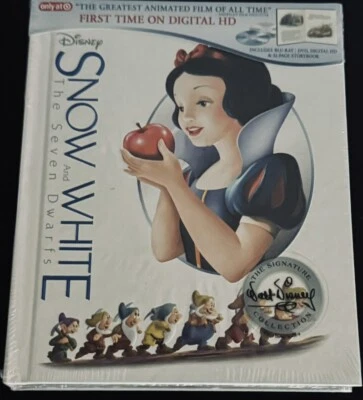 Disney's Snow White  BLU-RAY OOP TARGET EXCL. SIGNATURE COLLECTION DIGIBOOK *NEW - Image 1 of 3