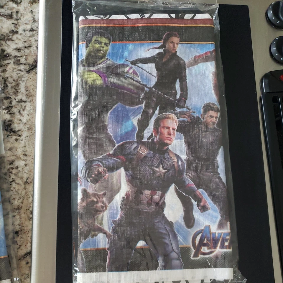 NUEVO SELLADO Marvel Avengers 4 Cubierta de Mesa Papel Fiesta Cumpleaños Lote Foto 1 de 4