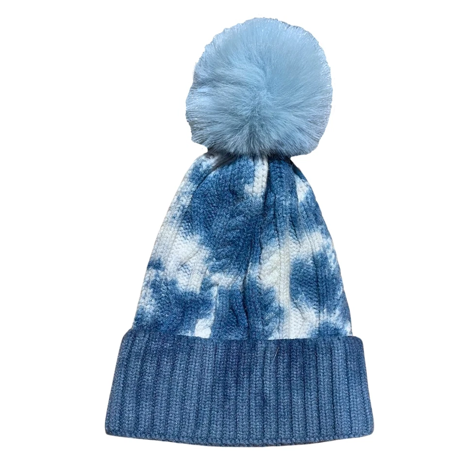 Gorro Adrienne Landau Tie-Dye con piel sintética Pom Azul Blanco OS NUEVO CON ETIQUETAS PRECIO DE VENTA SUGERIDO POR EL FABRICANTE $75 Foto 1 de 2