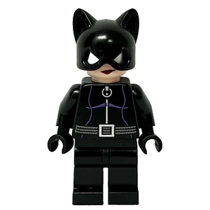 LEGO Catwoman Minifigure bat003 from set 7779 with whip. Like new - Picture 1 of 3
