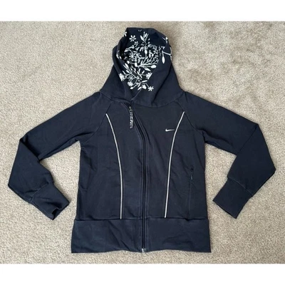 Nike Negro y Blanco Asimétrico Cremallera Completa Floral Suave Sudadera con Capucha Mujer’s Talla Mediana Foto 1 de 4