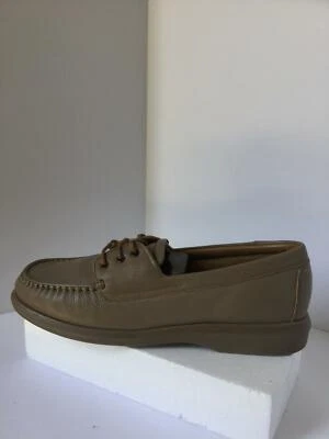 ROCKPORT Woman's Lace up Comfort Flat Shoes (Size 9 M) - Image 1 of 4