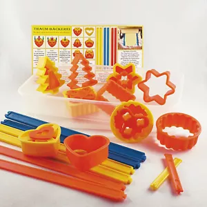 Ausstechförmchen Set 18-teilig für Lochplätzchen Set 1 Serie TRAUM-BÄCKEREI - Bild 1 von 7
