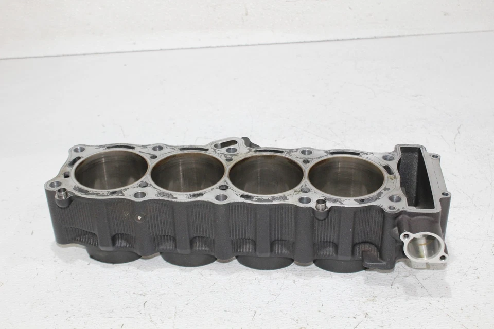 2004-2006 YAMAHA YZF R1 YZF-R1 ENGINE MOTOR PISTON CYLINDERS BLOCK JUG - Image 1 of 4