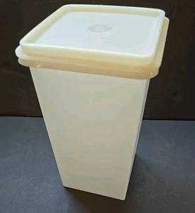 Tupperware KNACKERHALTER #1314 mit Deckel #1315 - für 4 Hülsen - Saline - Bild 1 von 13