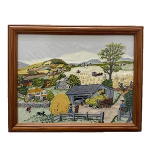 Vintage Crewel ricamo punto ago fattoria raccolta rurale paesaggio incorniciato 14”X18 - Foto 1 di 18