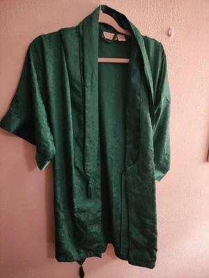 Bata y faja Victoria's Secret poliéster verde esmeralda talla única 35" de largo Foto 1 de 4
