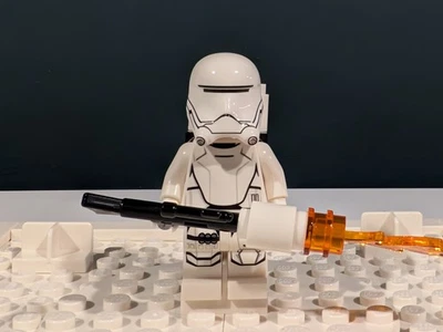LEGO Star Wars First Order Flametrooper Minifigure SW0666 - Image 1 of 4