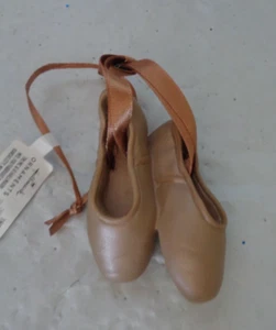 2024 Hallmark - Ballet Shoes Ornament - Picture 1 of 1