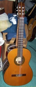 VINTAGE VENTURA BRUNO V-1588 CLASSICAL GUITAR - Picture 1 of 4