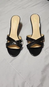 Solanz Damengröße 10 schwarz überkreuzte Absätze - brandneu ohne Etikett - Bild 1 von 10