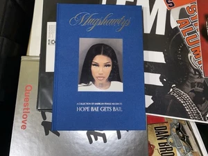 Pouria Khojastehpay - Mugshawtys Book 1st Edition Printing 550bc Female Mugshots - Picture 1 of 7