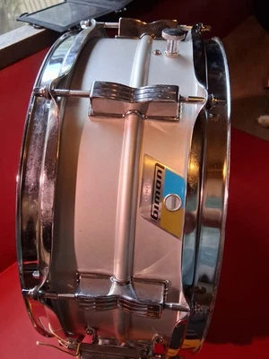 Tarola anos 70 Pointy Blue Olive Badge Ludwig Acrolite - Imagem 1 de 4