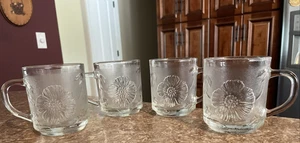 4 VTG KIG Malaysia Frosted Coffee Tea Mugs Cup Raised Polynesian Hibiscus Flower - Picture 1 of 12