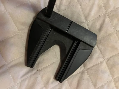 LAGolf Malibu 34" putter w/cover - Image 1 of 4