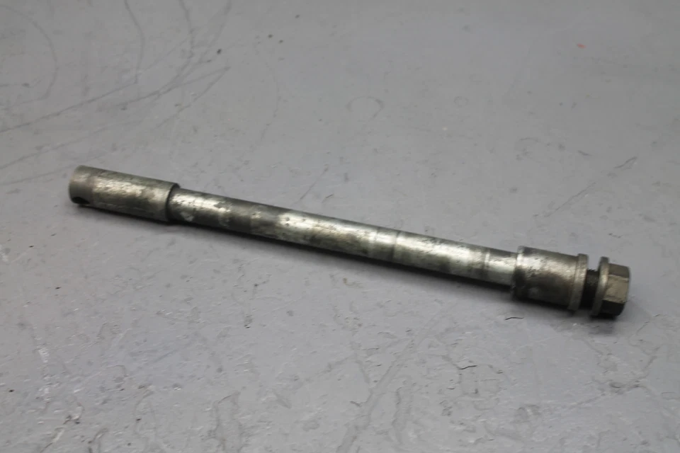 1981 KAWASAKI 750 LTD 前轮轮 RIM AXLE PIVOT BOLT — 第 1/4 张图片
