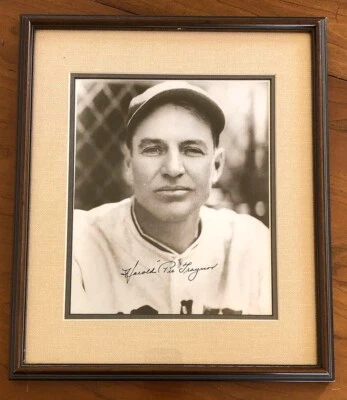 Harold "Pie" Traynor Pirates 8 x 10 Autographed Photo Matted and Framed Rare - Image 1 of 2