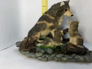 Vintage Classic Treasures Wölfe Figur Wild Statue Mama und Baby Sammlerstück - Bild 1 von 10